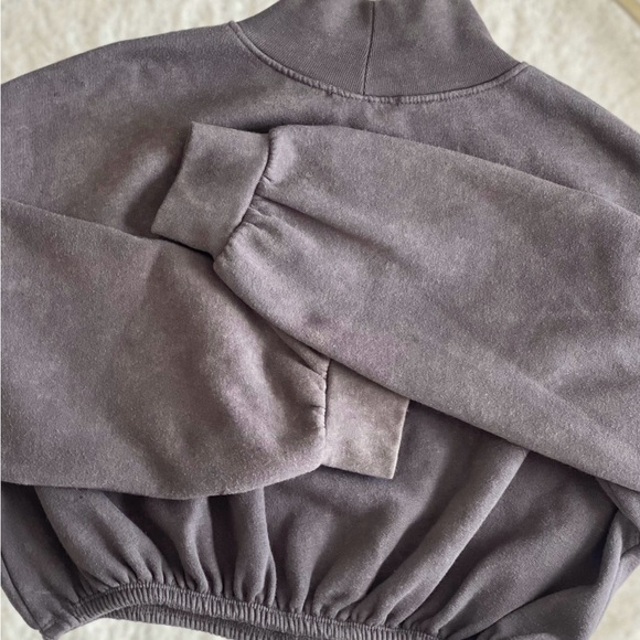 Crop High Neck Sweater | Vintage - Picture 2 of 2